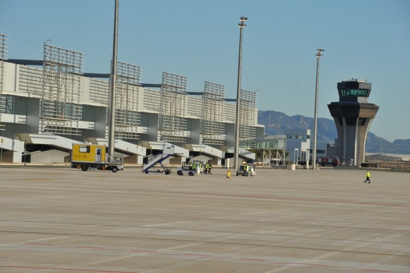 <span style='color:#780948'>ARCHIVED</span> - 18,000 passengers fewer at Corvera airport during September