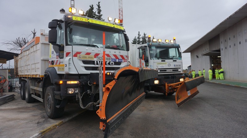 <span style='color:#780948'>ARCHIVED</span> - Murcia snow plough fleet at the ready for the winter