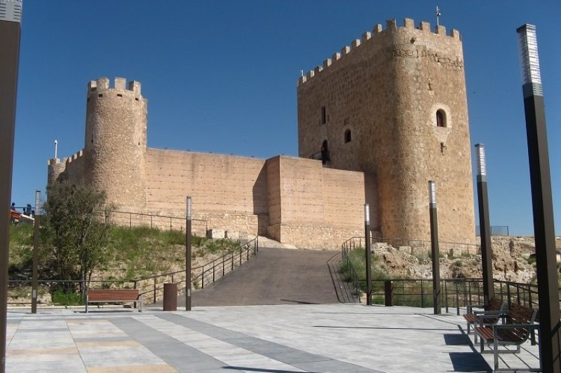 <span style='color:#780948'>ARCHIVED</span> - 29th February Jumilla: ENGLISH and Spanish language castle tours