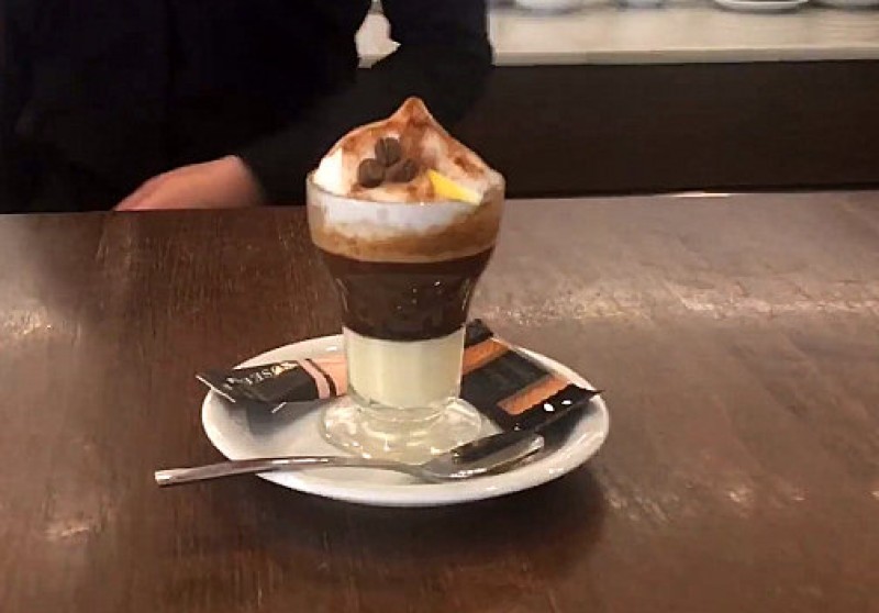 Try an Asiático coffee when visiting the Murcia Region