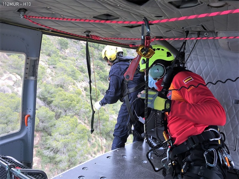 <span style='color:#780948'>ARCHIVED</span> - Injured walker airlifted from Sierra de Columbares in Murcia