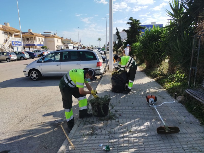 <span style='color:#780948'>ARCHIVED</span> - Orihuela strengthens summer street cleaning campaign