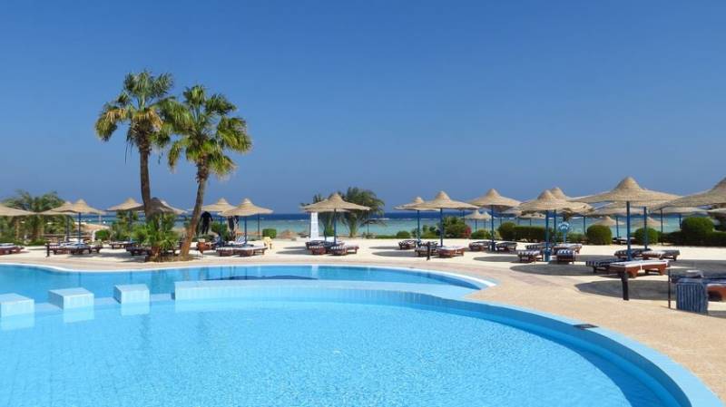 <span style='color:#780948'>ARCHIVED</span> - Irish girl, 7, dies after being pulled from Mallorca swimming pool
