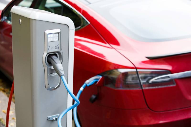 <span style='color:#780948'>ARCHIVED</span> - Live in Alhama or Condado and want an electric car charging point in your house? You could get 600 euros off...