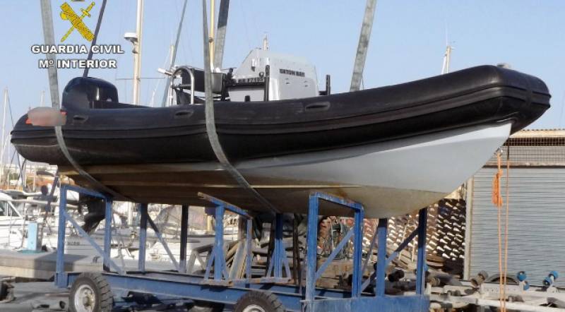 Brazen French people smugglers rented mooring in Los Alcazares for their taxi boat