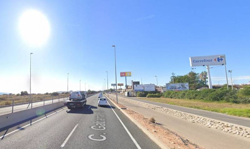 Orihuela Costa cracks down on illegal advertising billboards