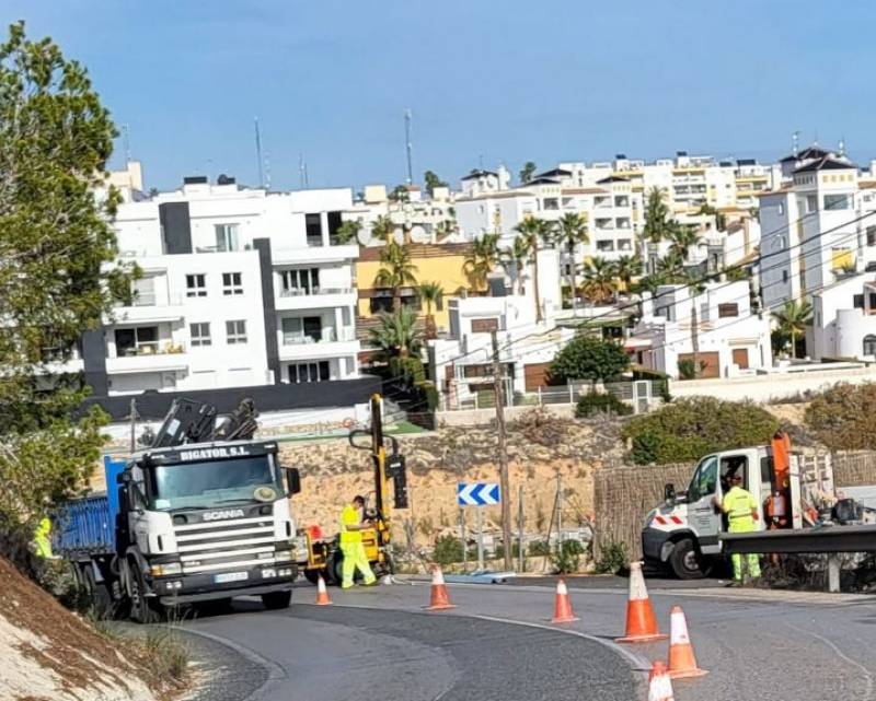 Orihuela Costa guardrail finally fixed after months of danger