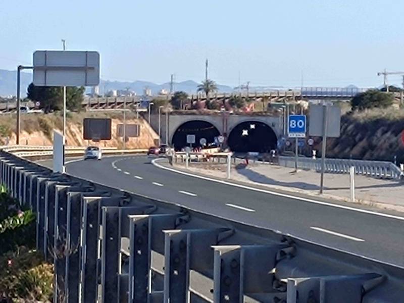 AP-7 motorway closure to repair crash damage may not take as long as feared