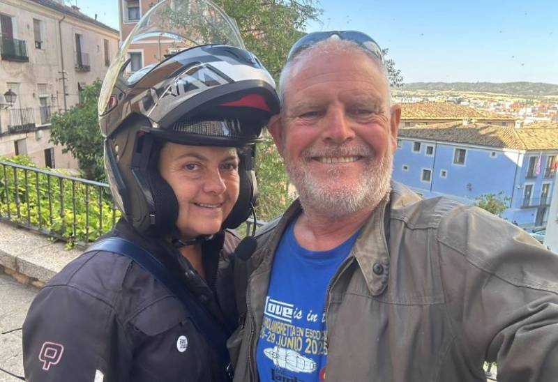 Epic charity ride complete: Los Alcázares duo make it home after 3,500km scooter adventure to the UK