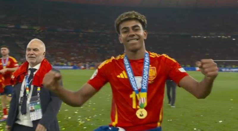 Spanish footballer investigated for using dwarf entertainers at birthday bash