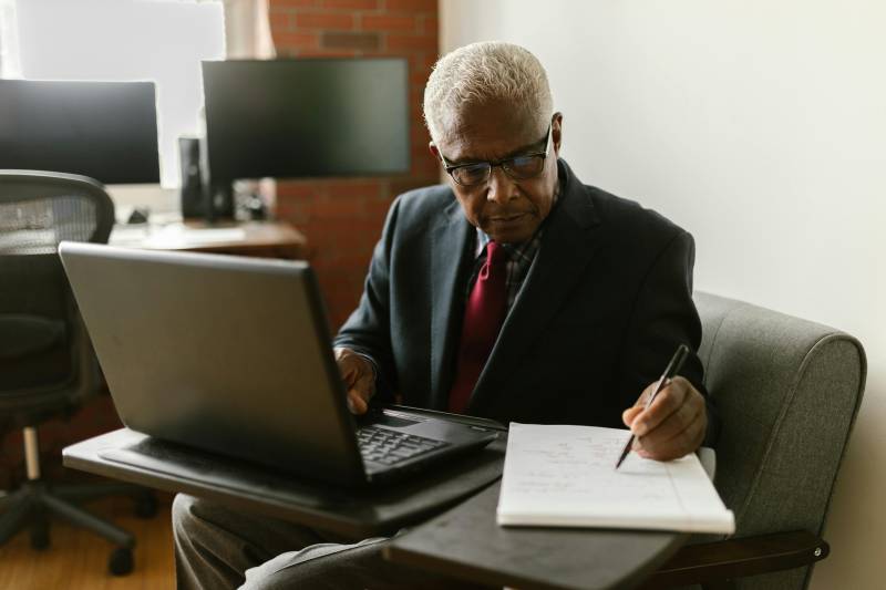 Retirement at 65 fades as Murcia workers stay in jobs longer