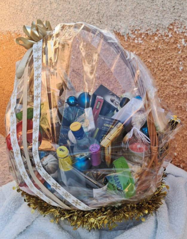 Condado Clover Christmas raffle in aid of Friends of Mazarrón Animals