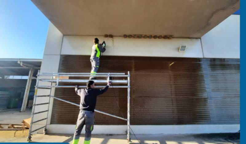 Bird boxes installed at Torrevieja hospital to combat mosquitoes