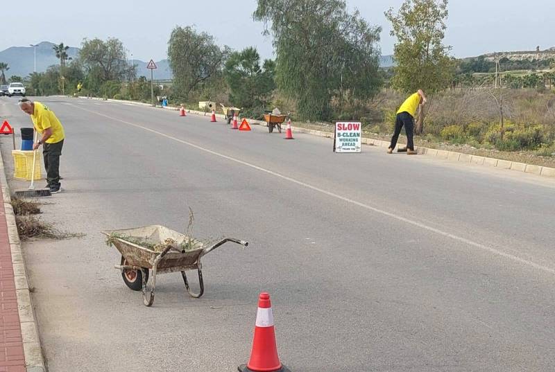Camposol B Clean volunteers roll up their sleeves for another big tidy-up