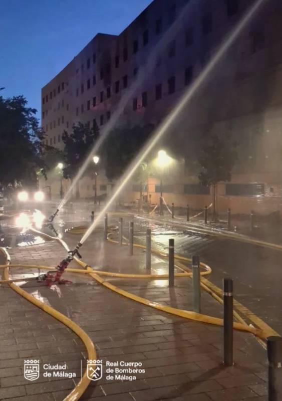 Watch - Malaga hotel fire leaves building badly damaged