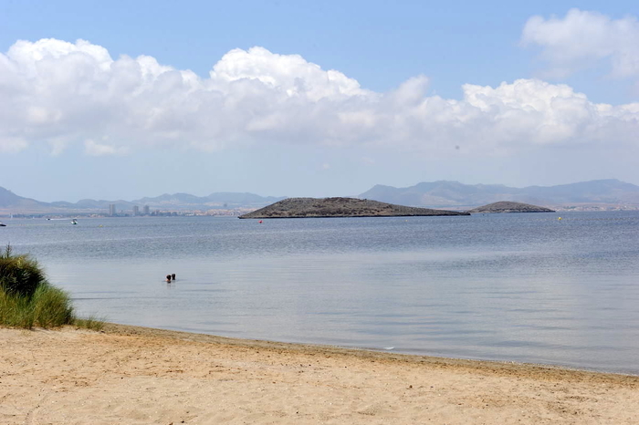Playa Alíseos, a Mar Menor beach in the San Javier section of La Manga